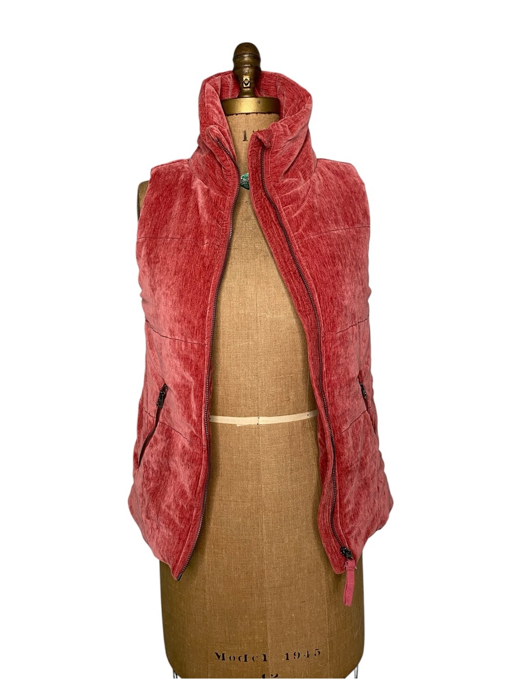 Dylan Coral  Quilted Sleeveless Vest with High Collar